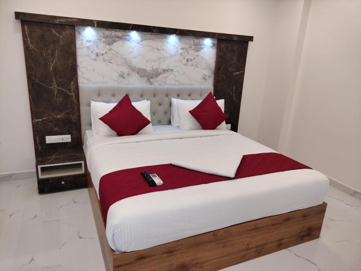 Mayuri Residency Hotel Attibele Zewnętrze zdjęcie
